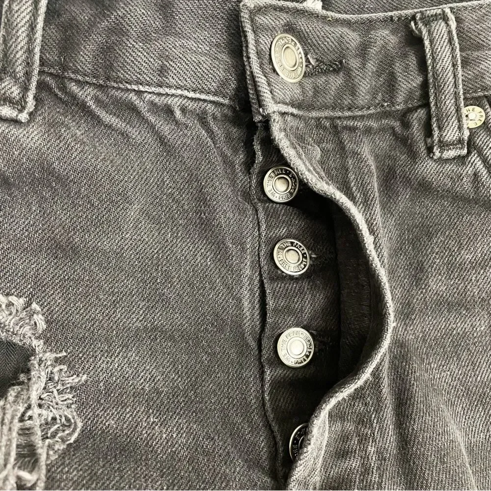 Free People We The Free Maggie Jean Shorts Montero Black Destroyed Wash Size 27